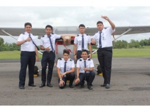 Memilih Sekolah Penerbangan Terbaik