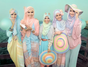 Sesuaikan Hijab Anda Dengan Warna Kulit