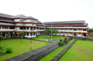 Sekolah internasional dwiwarna