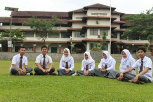 Sekolah internasional dwiwarna