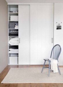 lemari pakaian desain minimalis