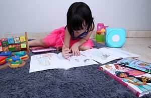 mengembangkan kreativitas