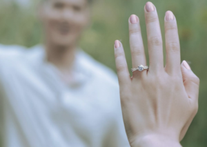cincin lamaran